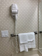 Econo Lodge Airport