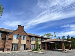 Econo Lodge Airport