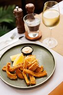 Mercure Kakadu Crocodile Hotel