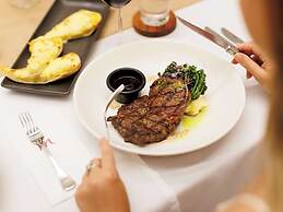 Mercure Kakadu Crocodile Hotel