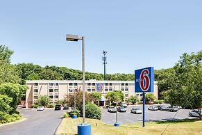 Motel 6 Milford, CT