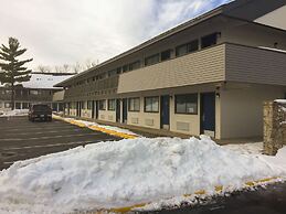Motel 6 Burnsville, MN