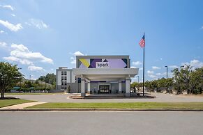 Spark by Hilton Decatur