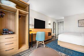 DoubleTree by Hilton Hotel Buffalo - Amherst