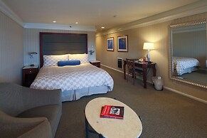 Monterey Bay Inn