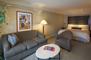Monterey Bay Inn
