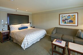 Monterey Bay Inn