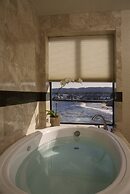 Monterey Bay Inn