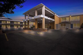 Best Western Lee's Motor Inn