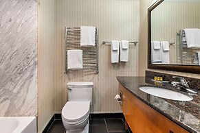 Best Western Plus Kelowna Hotel & Suites