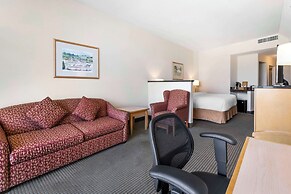 Best Western Plus Kelowna Hotel & Suites