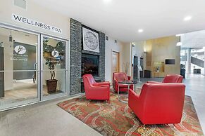 Best Western Plus Kelowna Hotel & Suites