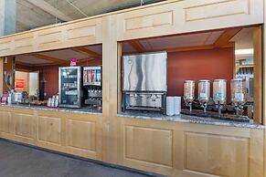 Best Western Plus Kelowna Hotel & Suites