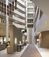 Hilton Santa Monica Hotel & Suites