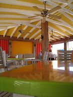 Colony Hotel & Cabaña Club