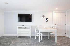 InnSeason Resorts HarborWalk