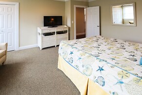 InnSeason Resorts HarborWalk