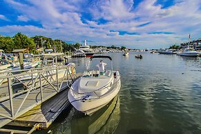 InnSeason Resorts HarborWalk