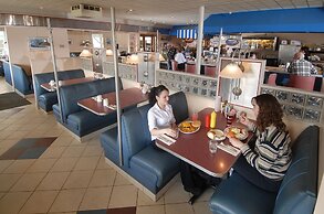 The Landing Hotel & Restaurant