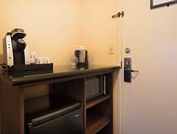 The Landing Hotel & Restaurant