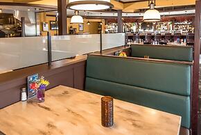 The Landing Hotel & Restaurant