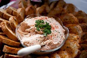 The Landing Hotel & Restaurant