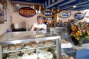 The Landing Hotel & Restaurant