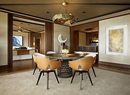 Four Seasons Resort Lanai