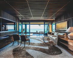 Four Seasons Resort Lanai
