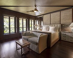 Four Seasons Resort Lanai