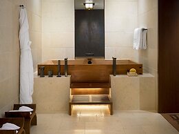 Four Seasons Resort Lanai