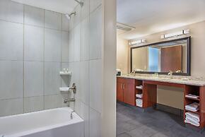 Holiday Inn University Plaza-Bowling Green by IHG