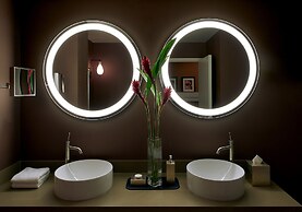 Kimpton Hotel Vintage Portland by IHG