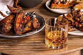 Kimpton Hotel Vintage Portland by IHG