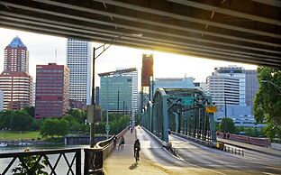 Kimpton Hotel Vintage Portland by IHG