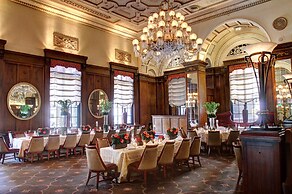 Omni William Penn Hotel