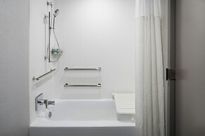 Courtyard by Marriott Chicago Downtown River North