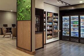 Courtyard by Marriott Chicago Downtown River North