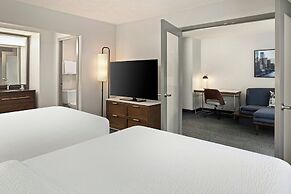 Courtyard by Marriott Chicago Downtown River North