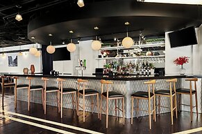 Courtyard by Marriott Chicago Downtown River North