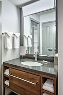 Courtyard by Marriott Chicago Downtown River North