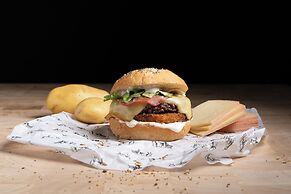 ibis Saint-Denis Stade Ouest