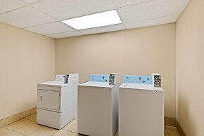 Days Inn by Wyndham Petersburg/South Fort Lee