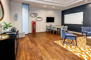 Sonesta Charlotte Lower South End