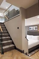 DoubleTree by Hilton London Victoria