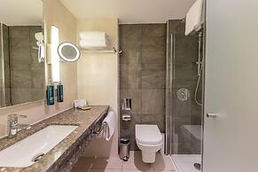 DoubleTree by Hilton London Victoria