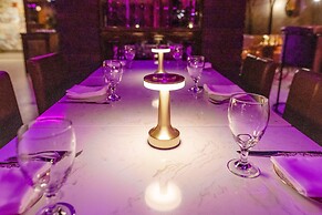 Chateau Merrimack Resort & Spa