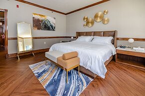 Chateau Merrimack Resort & Spa