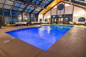 Chateau Merrimack Resort & Spa