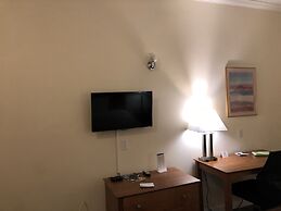 Travelodge by Wyndham Pasadena Central